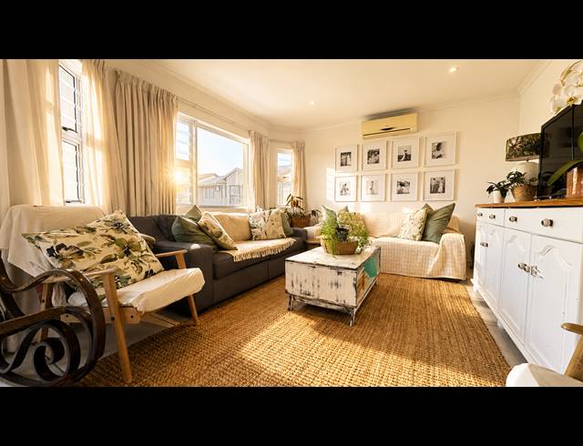 2 BEDROOM APARTMENT FOR SALE IN PARK HILL